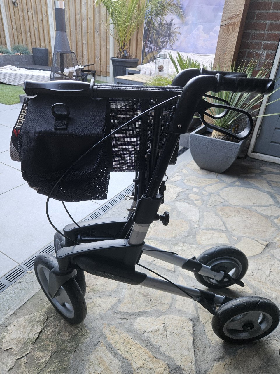 In zeer nette staat, mooie Rollator Topro Olympos incl topro tas maat S...