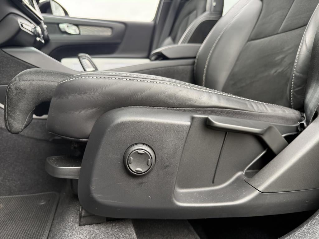 Volvo XC40 t5 262pk recharge r-design| panodak| adap.cruise| trekhaak| came