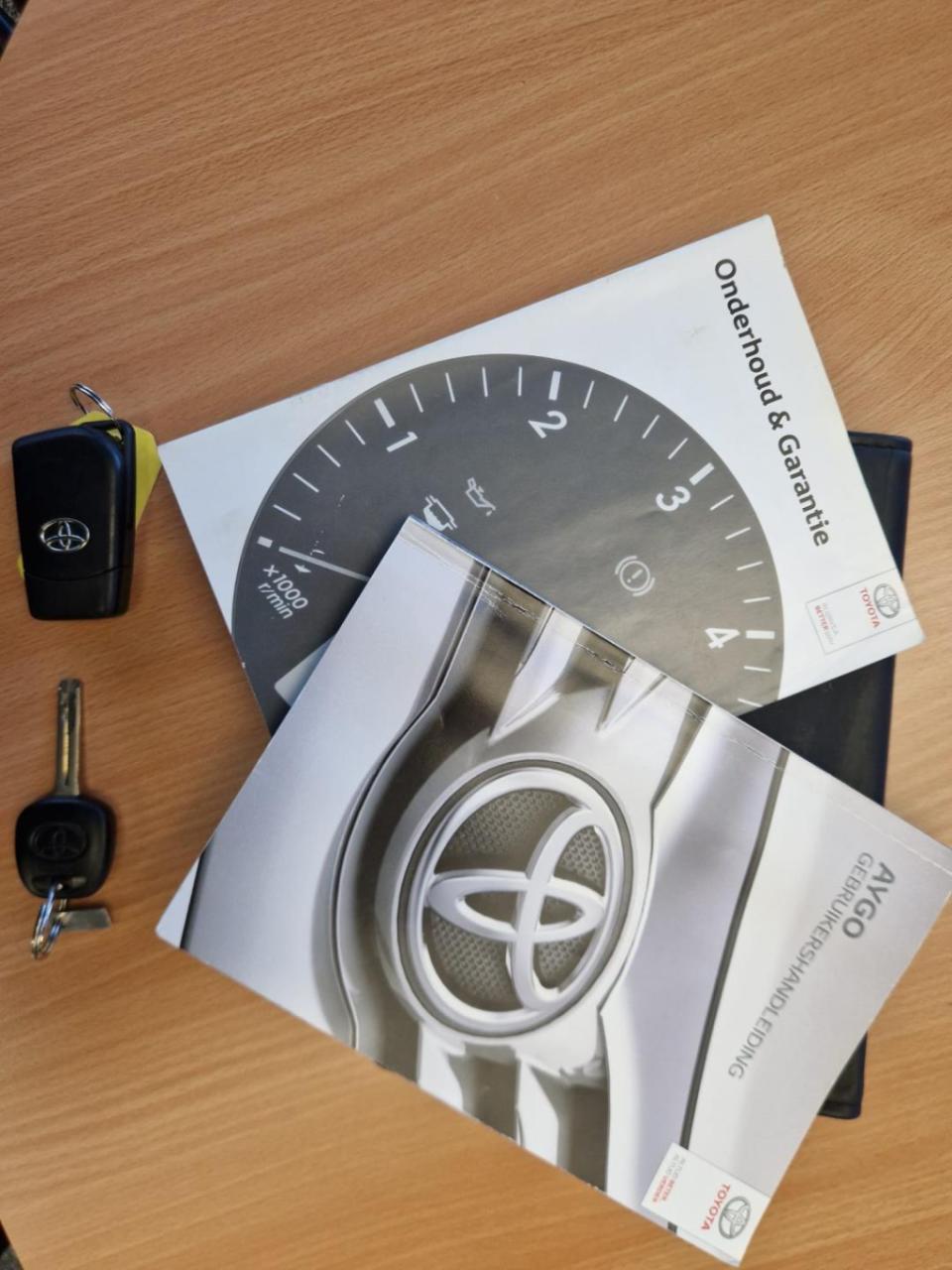 Toyota Aygo 1.0 vvt-i x-fun | airco | bluetooth