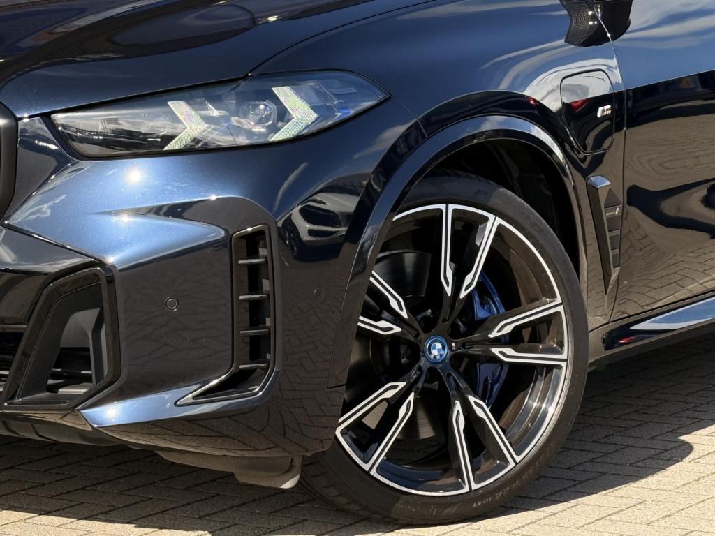 BMW X5 xdrive50e m-sport | carbon | pano | memory | stoelverwarming / verko