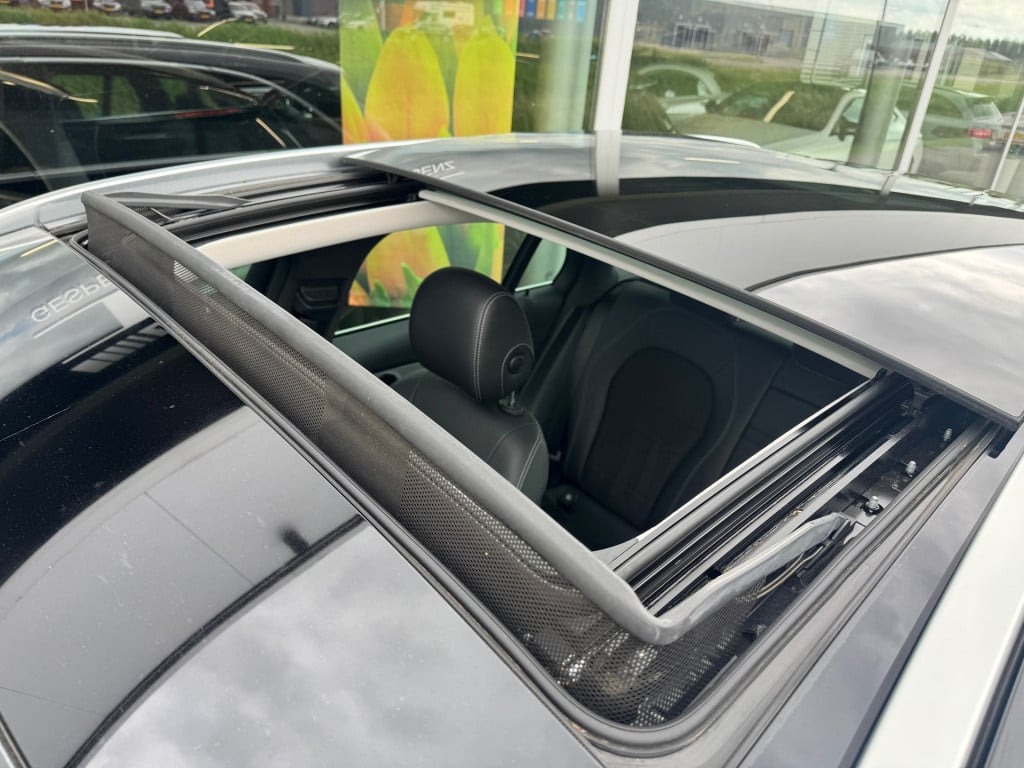 Mercedes-Benz Glc 250 4matic amg automaat / panoramaschuifdak / elektrische