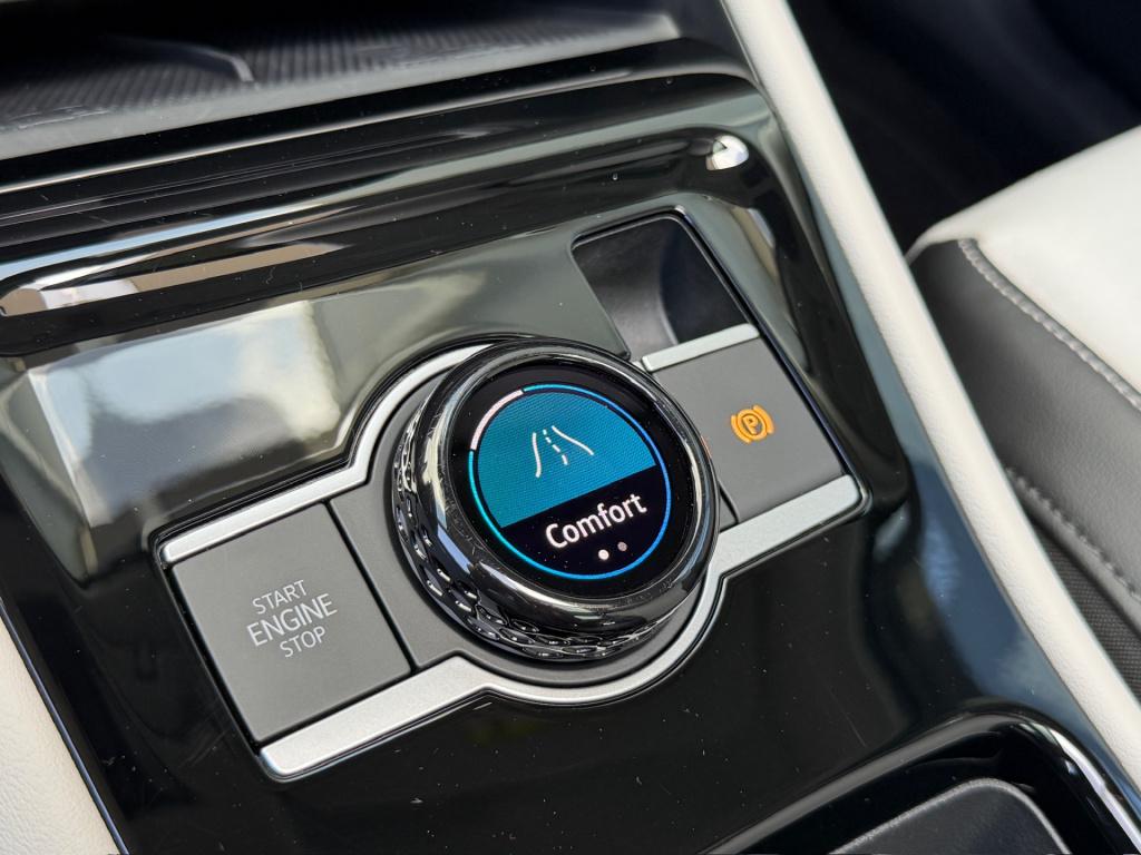 Volkswagen Tiguan 1.5 ehybrid elegance 204pk | panoramadak | trekhaak | 20"