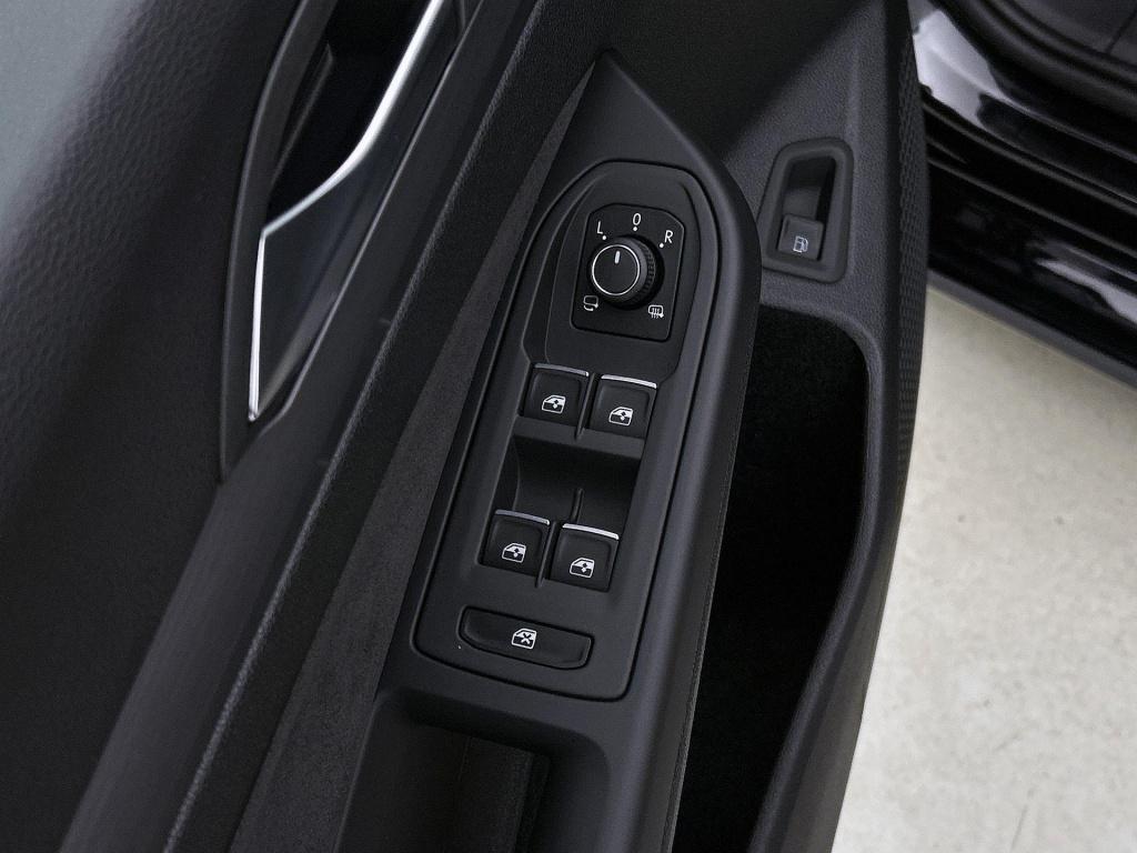 Volkswagen Golf 1.4 ehybrid style | lage km stand! | navigatie | apple carp