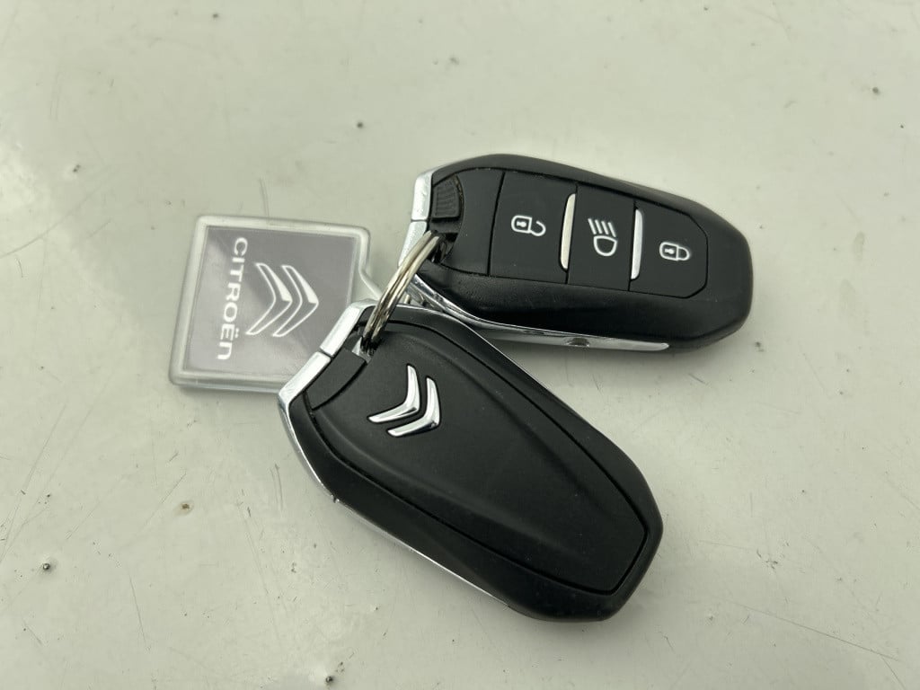 Citroen C3 Aircross 110 pk shine | rijklaar | camera | keyless entry | 17" 