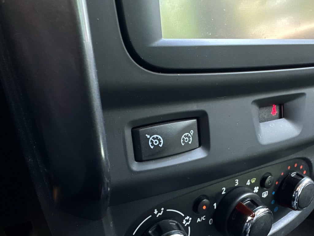Dacia Duster 1.2 tce 4x2 prestige // schermradio // trekhaak //