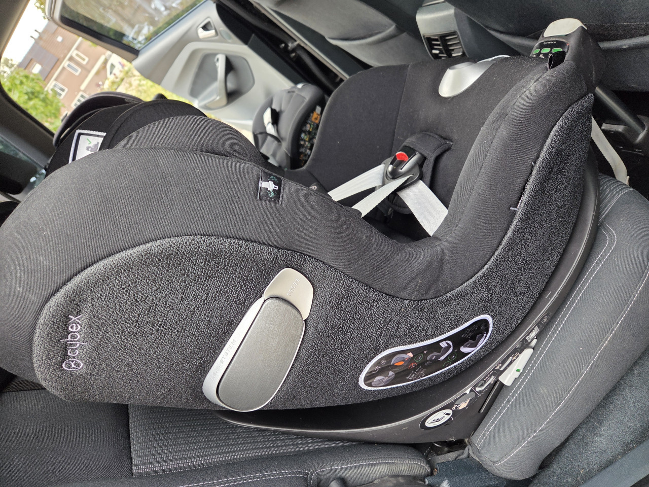 Cybex Z Base Black + Maxicosi en autostoel