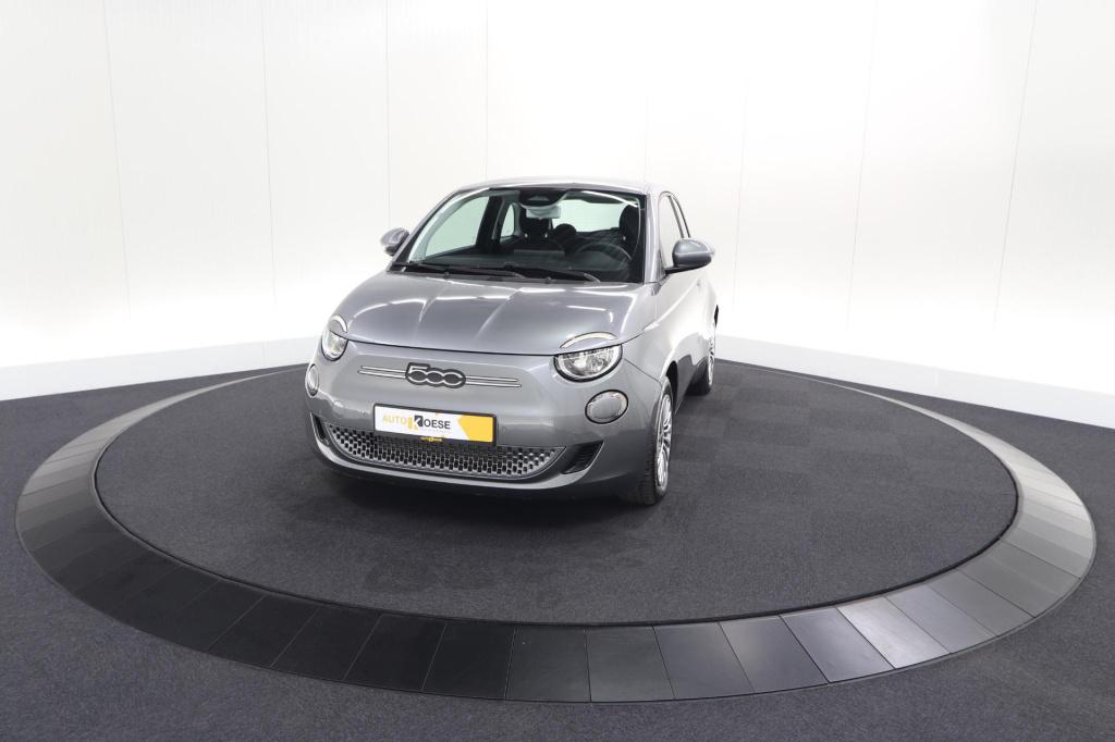 Fiat 500 urban 42 kwh | soh 97.6% | 3 fase laadfunctie | camera | apple car