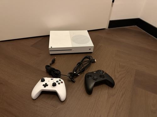 Xbox One S