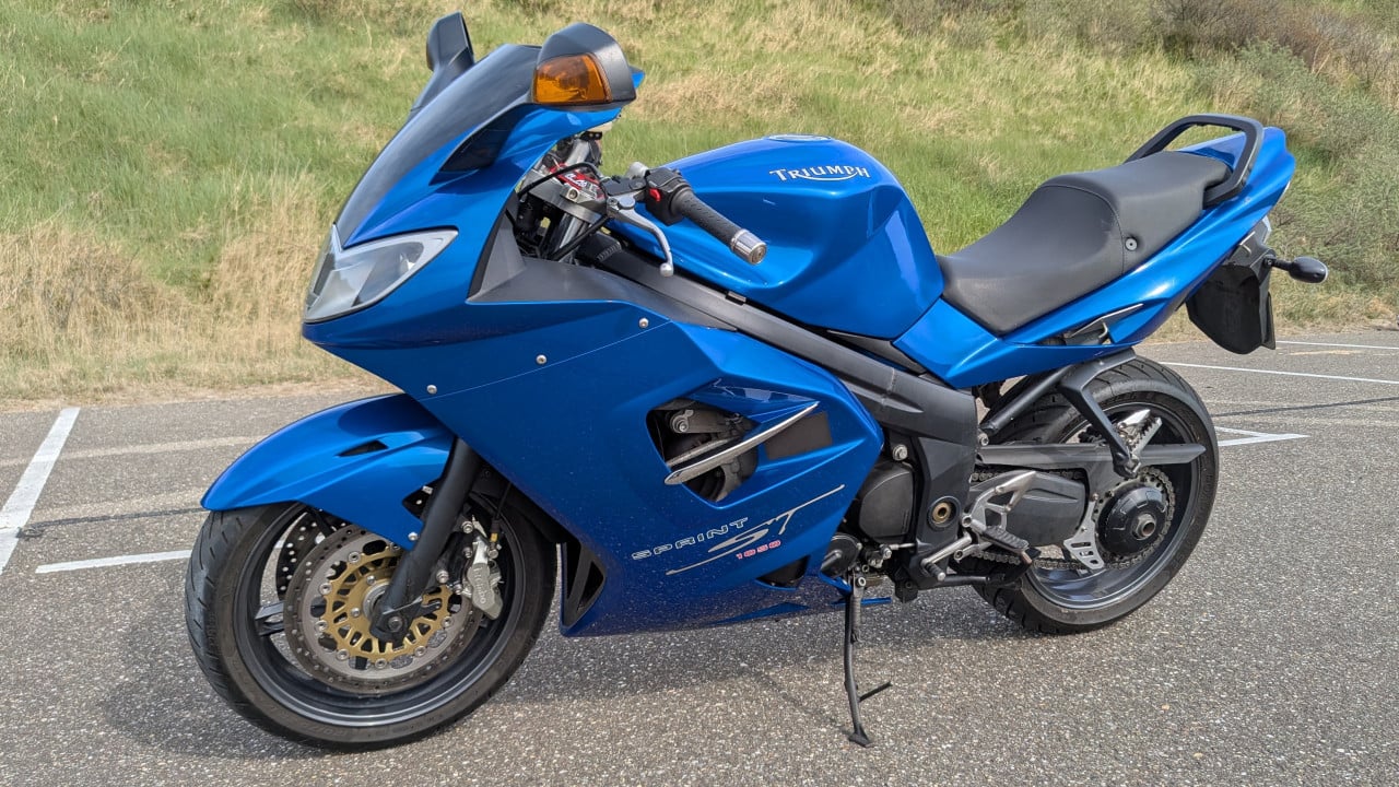 Triumph Sprint ST 1050 - Blauw - Met Brembo voorremmen!
