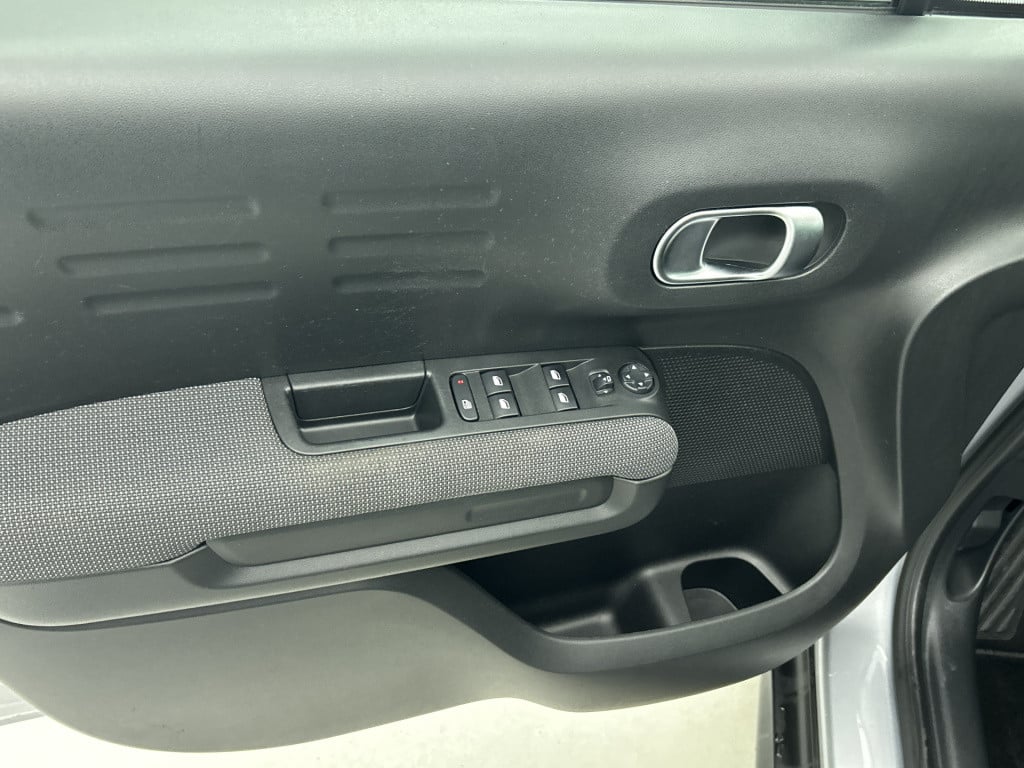 Citroen C3 Aircross 110 pk shine | rijklaar | camera | keyless entry | 17" 