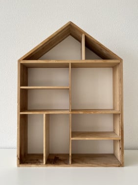 Houten letterbak huis