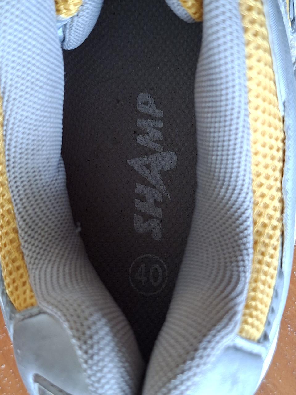 Sportschoenen maat 40