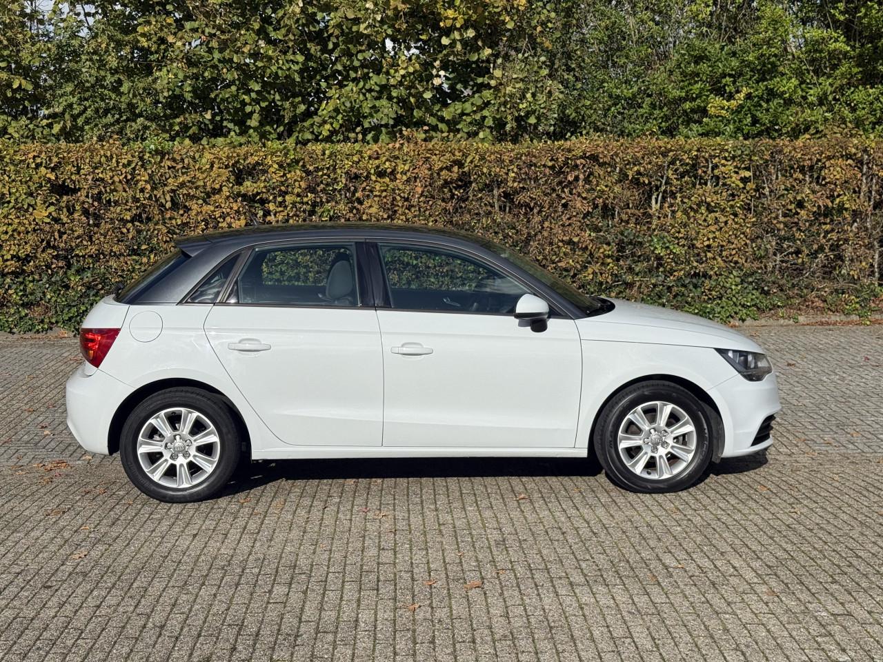 Audi A1 Sportback - 1.2 TFSI Ambition Pro Line Business Stoelverwarming