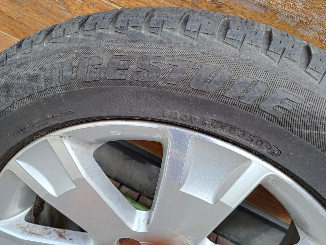 Winterbanden met velgen