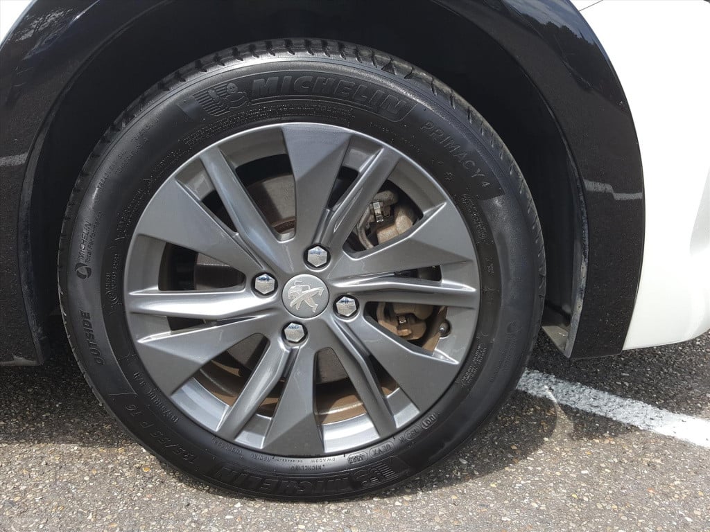 Peugeot 208 active pack 50kwh 136pk 1-fase 12% bijtelling cruise & climate 