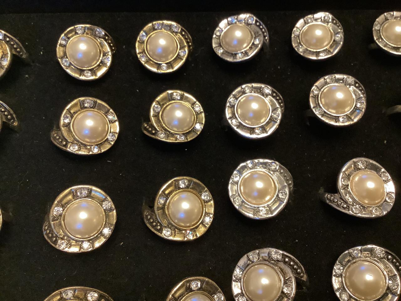 Partij mooie ringen.  Actie, Actie, Actie.  (Partij 48)