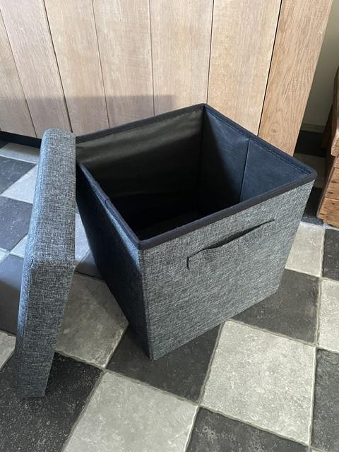 Poefjes met opbergruimte