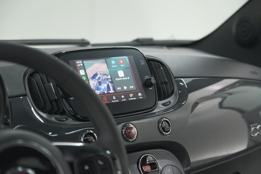 Fiat 500 1.0 hybrid dolcevita | panoramadak | apple carplay | parkeersensor