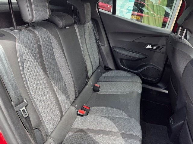 Peugeot 2008 allure 1.2 pt-100pk navigatie | apple carplay & android auto |