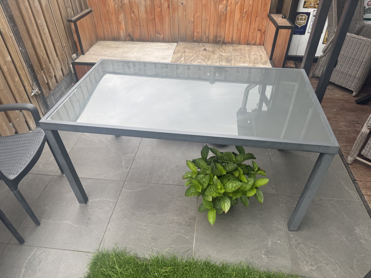 Tuin tafel met 4 stoelen