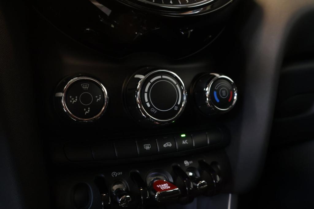 Mini 3-deurs 1.5 cooper nl auto, apple carplay, airco, lm wielen,