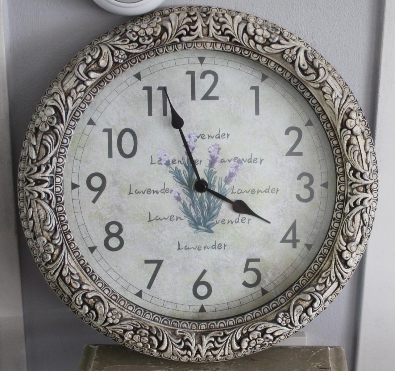 Mooie wandklok barok en lavendel style