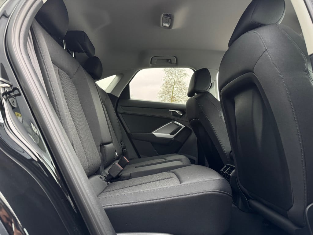 Audi Q3 sportback 35 tfsi advanced edition s * stoelverwarming * keyless * 