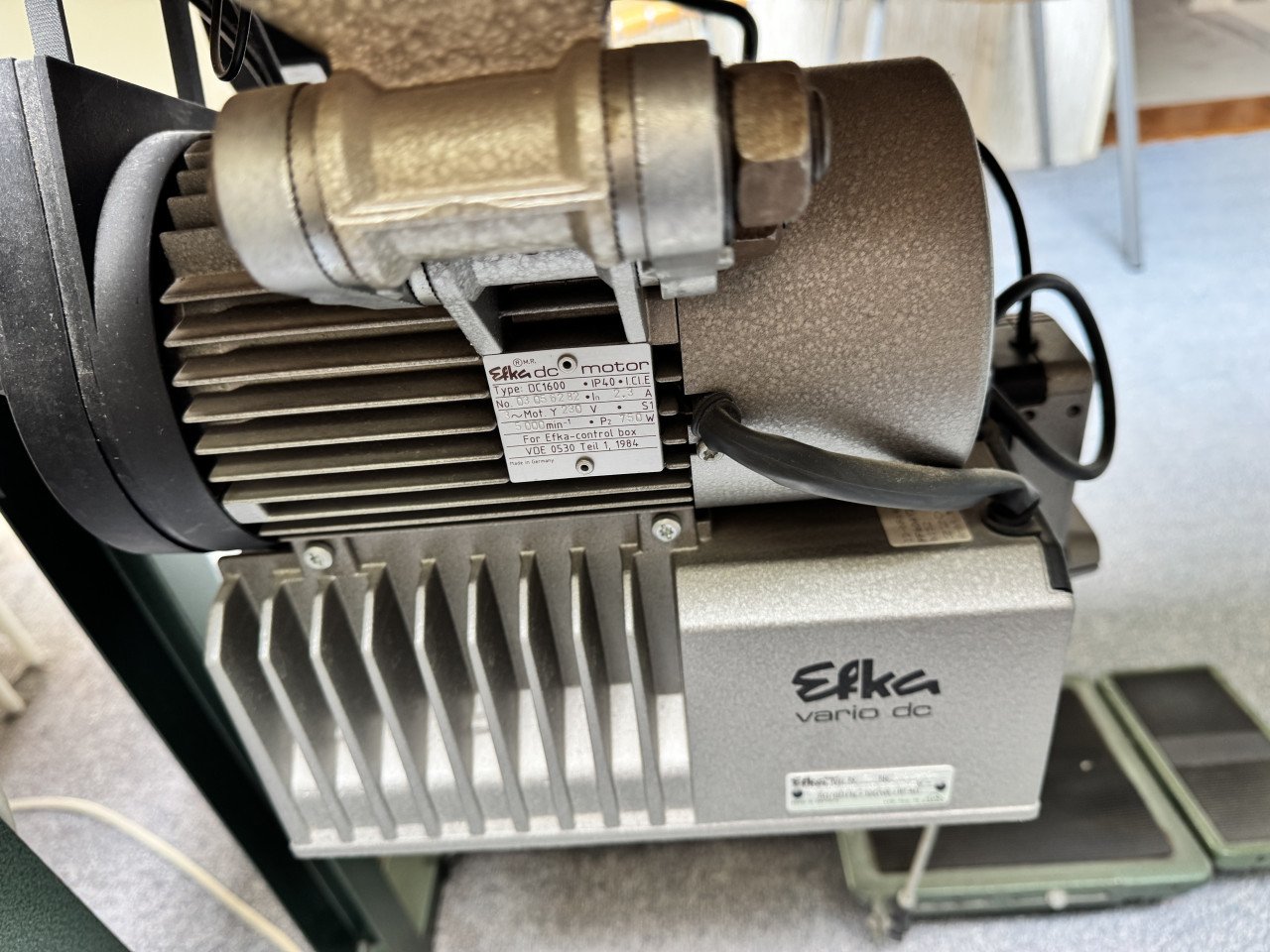 Industriële Pfaff 463 6/01 naaimachine 220 Volt + EFKA Vario DC Lockmachine
