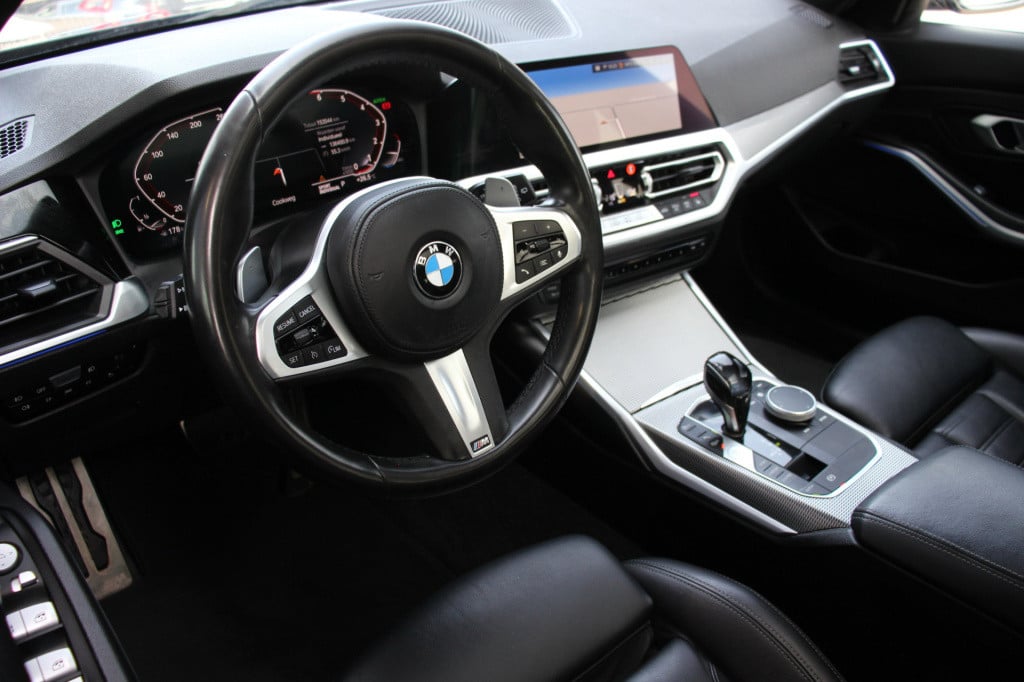 BMW 3-serie touring 330i high executive edition | m-sport | pano. | leder |