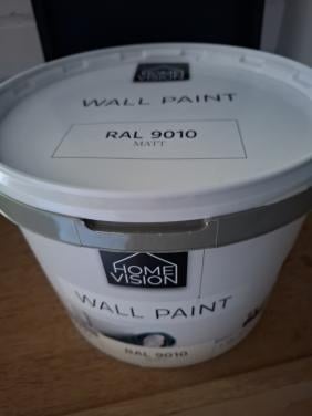 Gratis 10 ltr muurverf (9010).