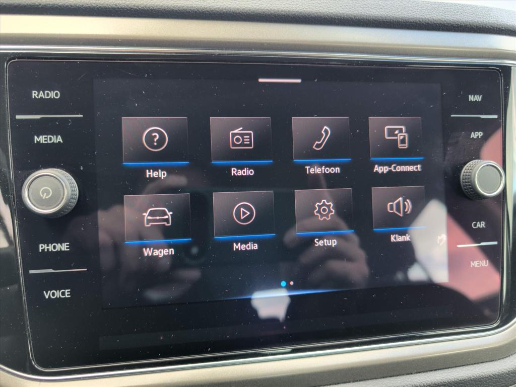 Volkswagen T-roc 1.5 tsi 150pk 7-dsg style | trekhaak | carplay