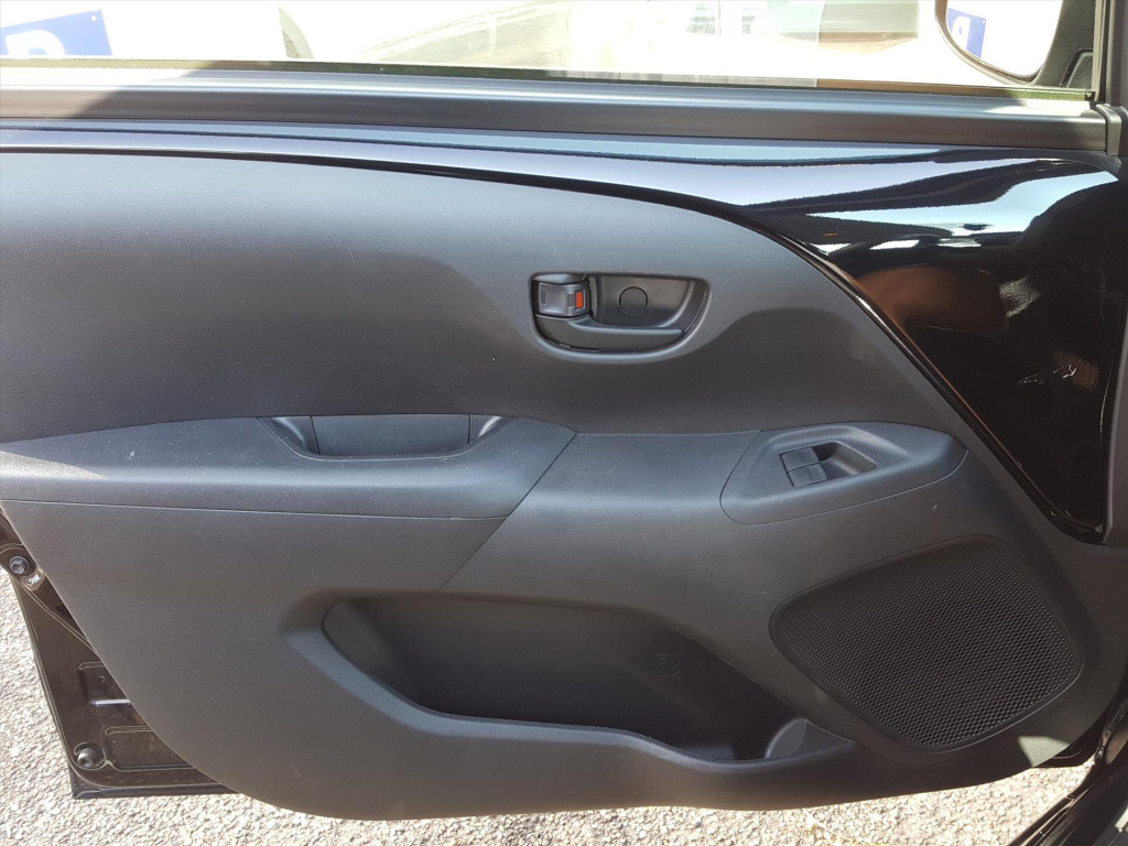 Peugeot 108 active 1.0 e-vti 72pk 5d premium pakket | airco | radio | bluet