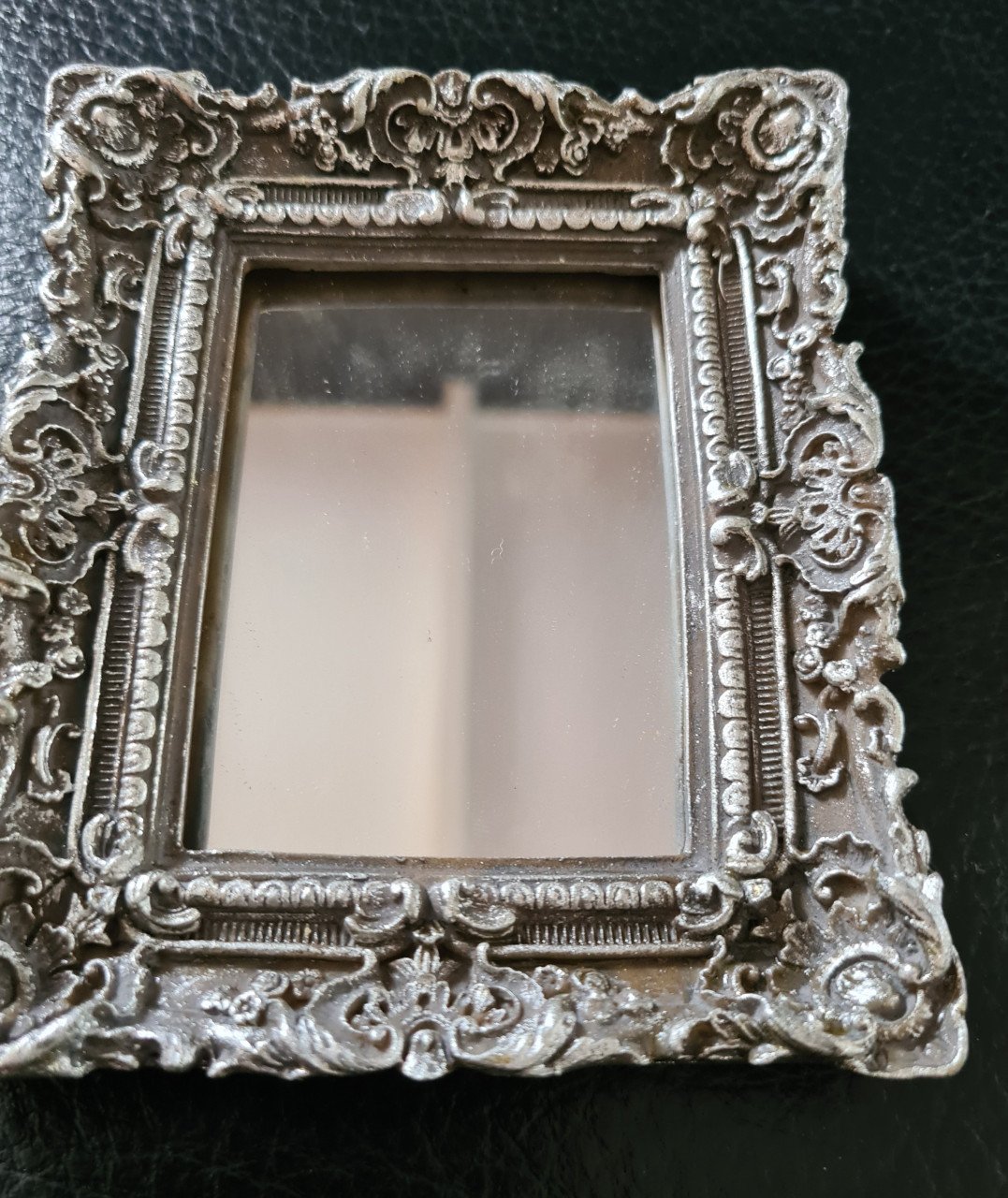 Zilverkleur barok spiegeltje of foto lijstje