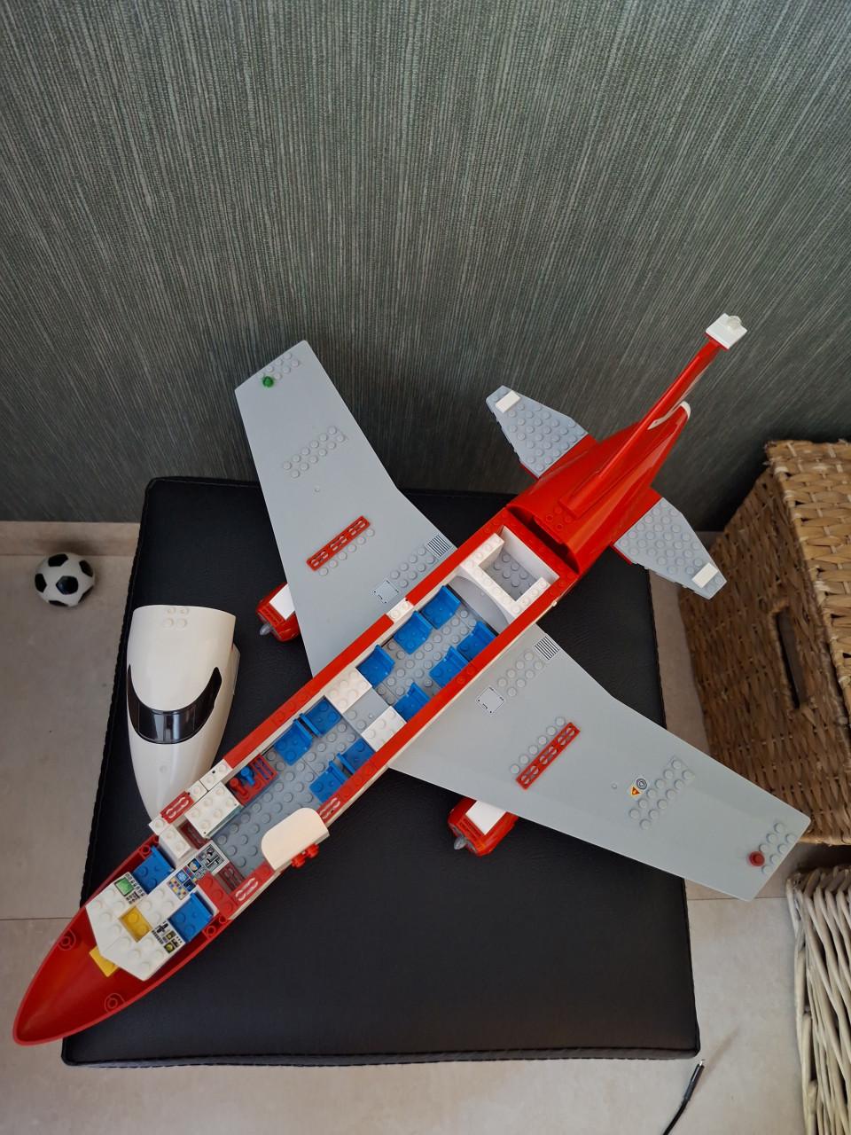 Groot lego vliegtuig