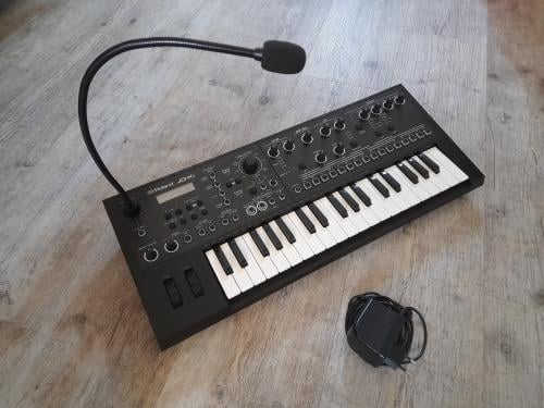 Roland JD-Xi analoge/digitale crossover synth
