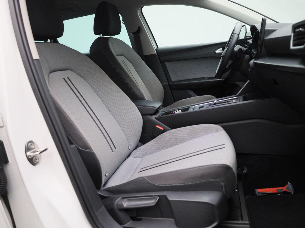 Seat Leon sportstourer 1.5 etsi style | automaat | navigatie | trekhaak! | 