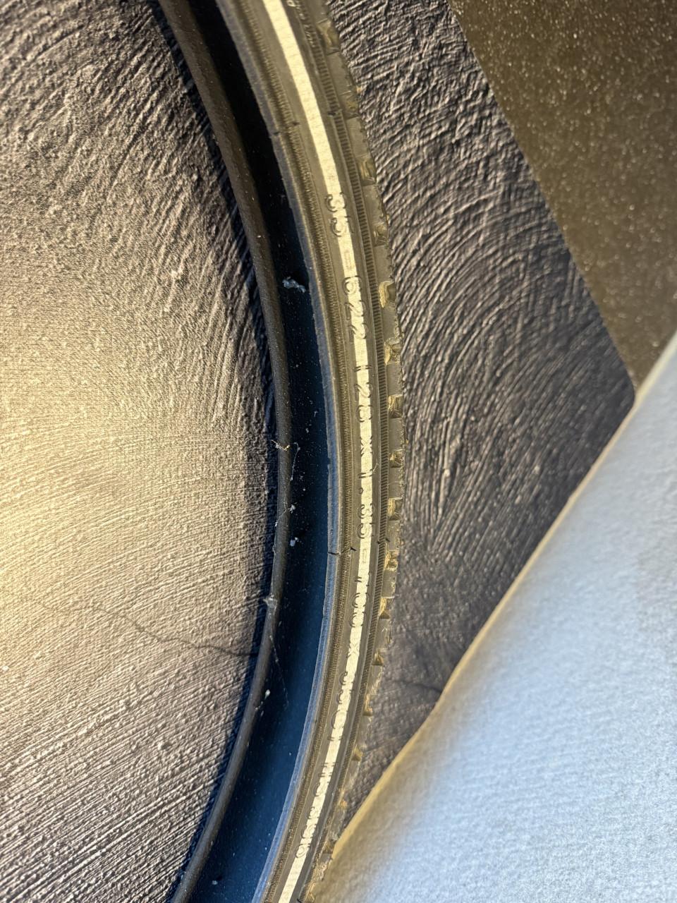 2 Winter fietsbanden met spikes