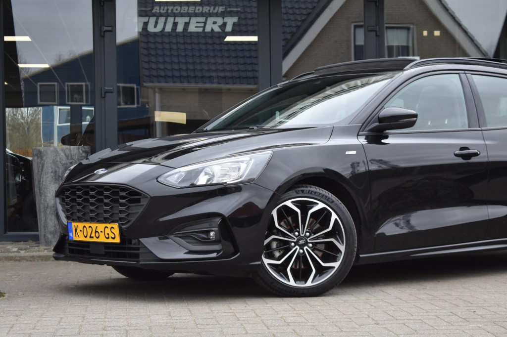 Ford Focus wagon 1.0 ecoboost hybrid st line | panoramadak | apple carplay 