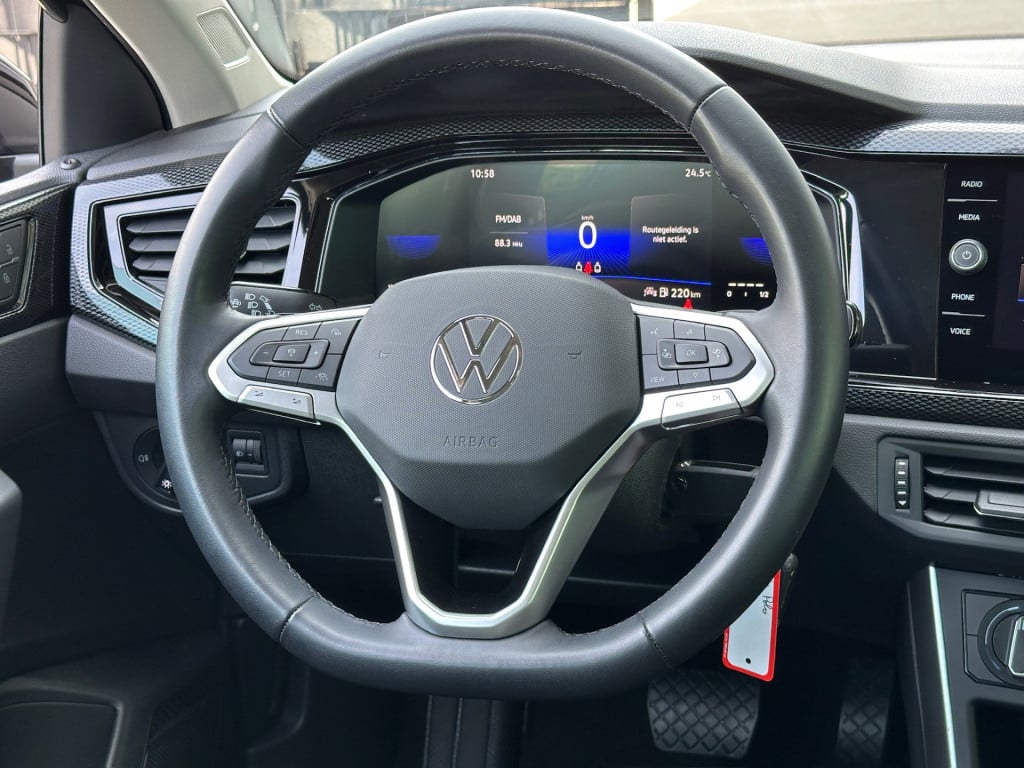 Volkswagen Polo 1.0 tsi dsg life | dode hoek | carplay | 17 inch velgen | r