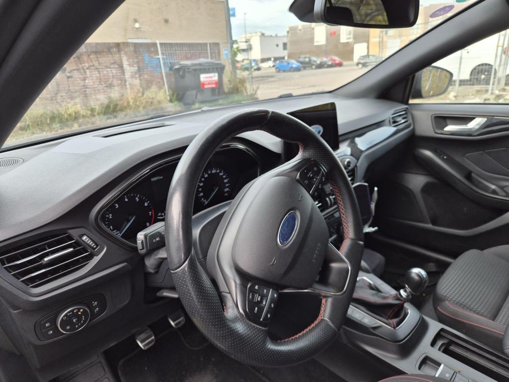 Ford Focus wagon 1.0 ecoboost hybrid st line business winter pack - led kop