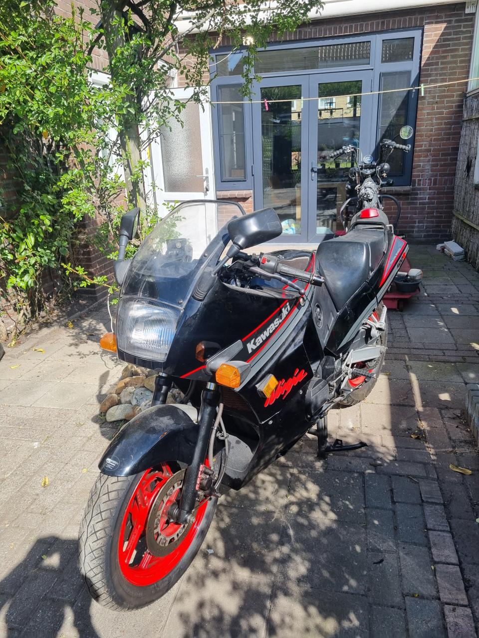 Kawasaki ninja gpx600r