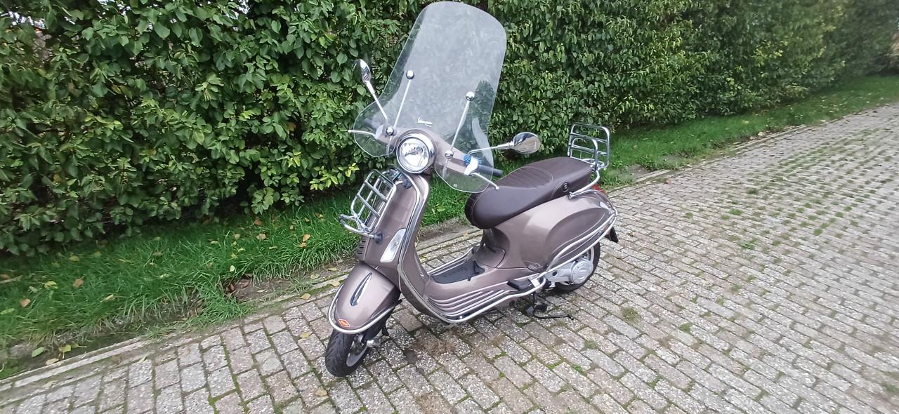 Vespa primavera te koop