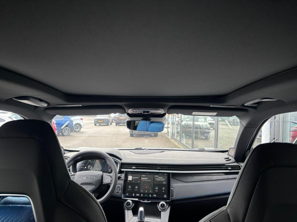 Lynk & Co 01 261pk phev, stuurverwarming, pano dak, carplay