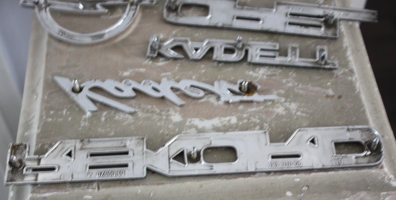 Opel Kadett Ascona Rekord emblemen-wieldeksels