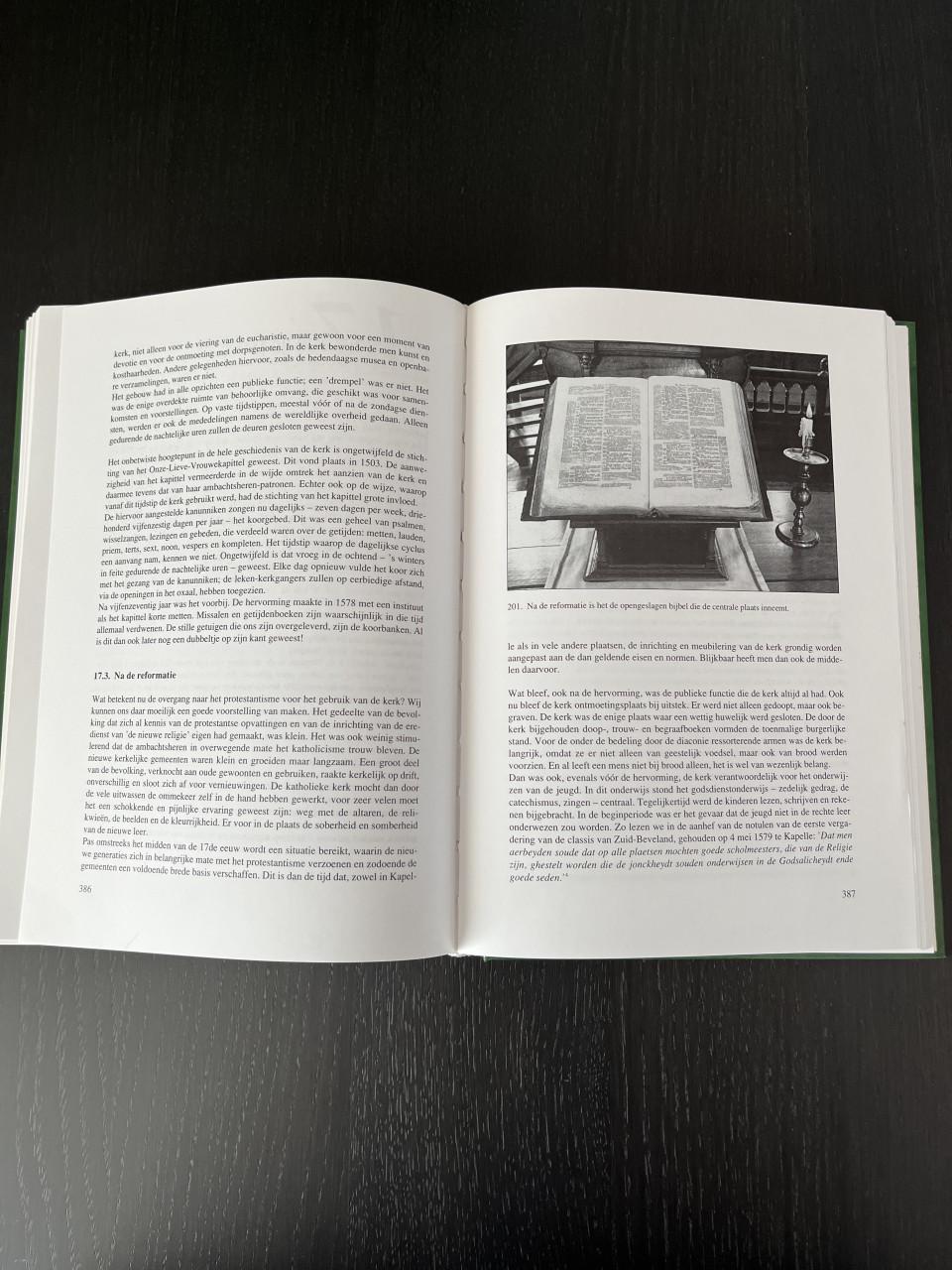 Boek: De Geheimen van de kerk van Kapelle onthuld