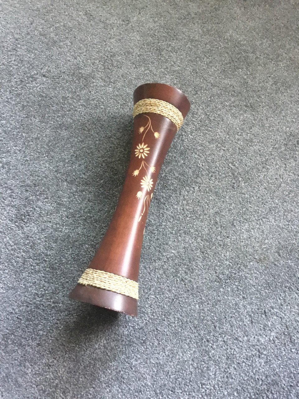 A. Mooie houten vaas uit Africa