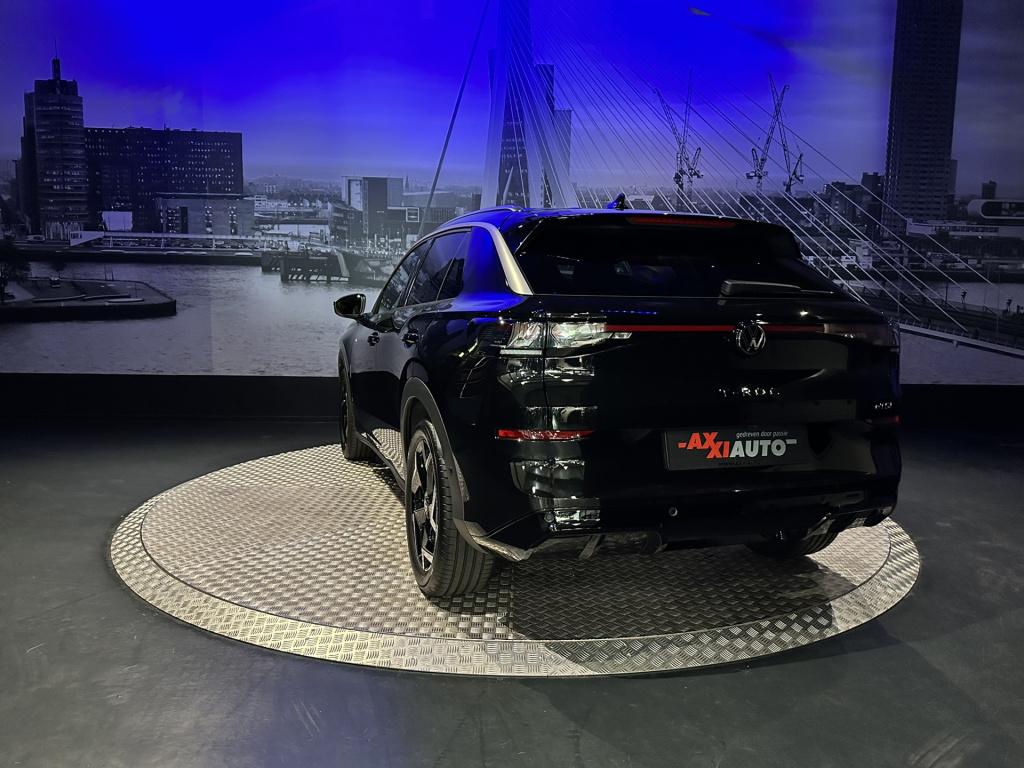 Volkswagen T-roc 1.5 etsi r-line first edition *led*camera*