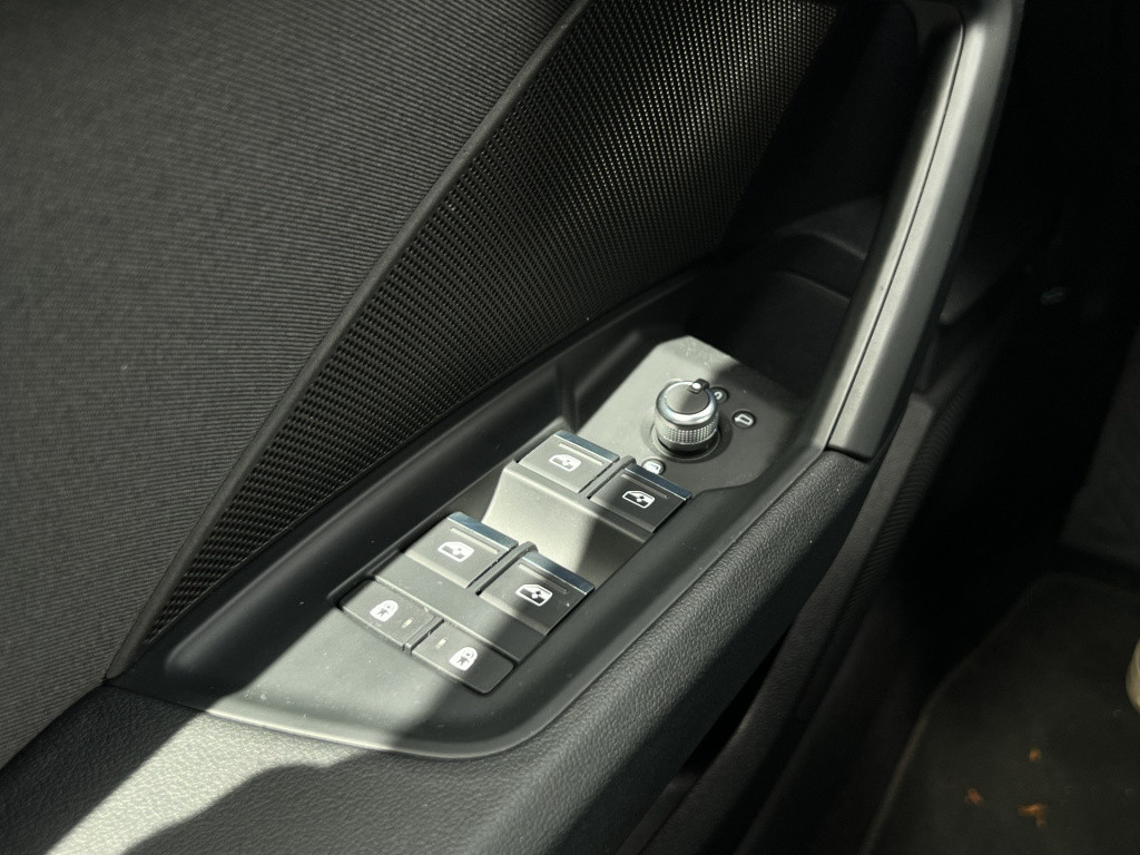 Audi A3 limousine 30 tfsi pro line | apple-/android | digit. cockpit | dab+