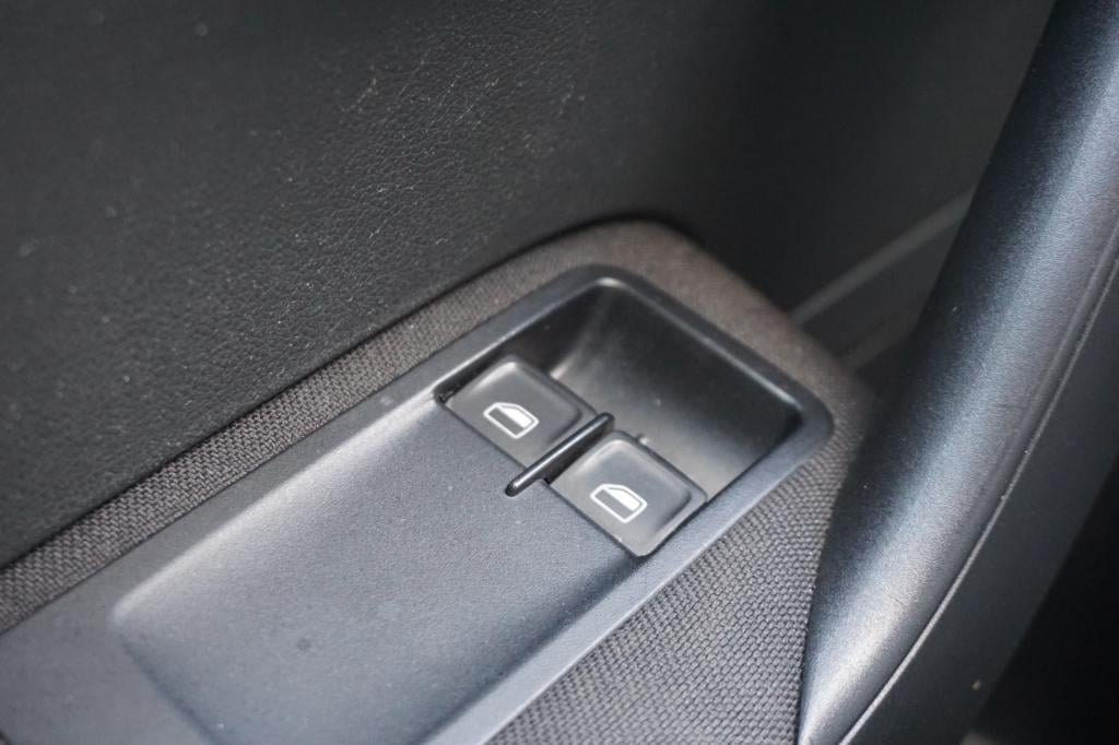 Volkswagen Polo 1.0 comfortline edition airco / elektr. ramen / lm velgen