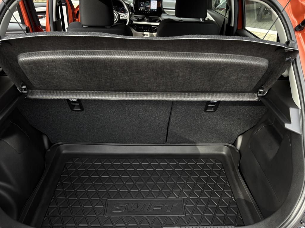 Suzuki Swift 1.2 comfort smart hybrid black orange edition/2250 korting